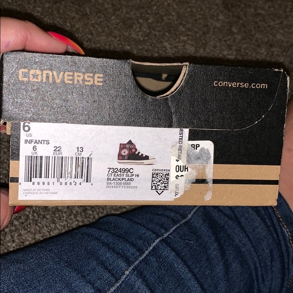 Gently used pair of toddler converse black/plaid - Picture 4 of 4